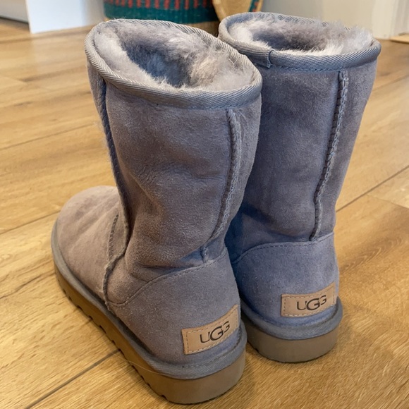 UGG Boots practically new - Picture 2 of 10